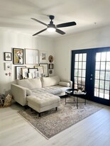 304 E South St, Unit 5026 in Orlando, FL - Building Photo
