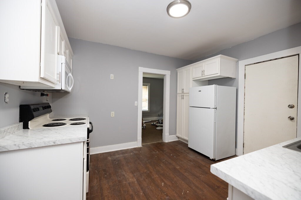 58 Johnson St-Unit -1R in Springfield, MA - Building Photo