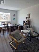 28 Royal Cedar Ct in East Gwillimbury, ON - Building Photo - Building Photo