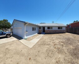 147 Cerro Romauldo Ave in San Luis Obispo, CA - Building Photo