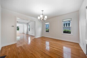 85 Barrows Ave in Rutherford, NJ - Building Photo - Building Photo