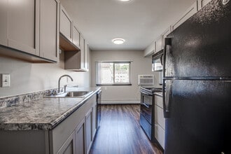 Live at The Oaks of West Saint Paul | Spacious & Comfortable Living in West St. Paul, MN - Building Photo - Interior Photo