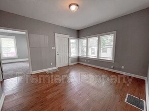 1514 S Appleton Ave in Independence, MO - Foto de edificio - Building Photo