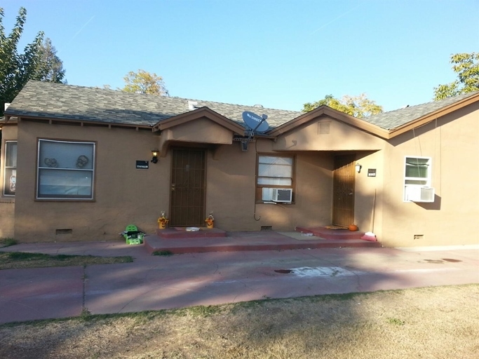 724 Faller Ave in Sanger, CA - Building Photo