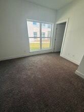 Pin Oak Apartments in Conroe, TX - Foto de edificio - Building Photo