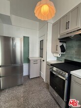 157 N La Peer Dr in Beverly Hills, CA - Foto de edificio - Building Photo