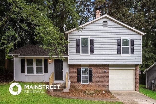 819 Martin Rd in Stone Mountain, GA - Foto de edificio - Building Photo