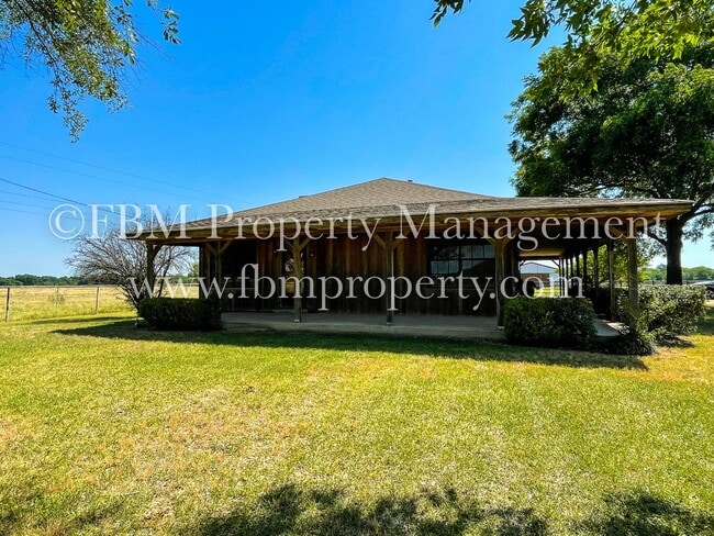 property at 8215 SE County Rd 1020