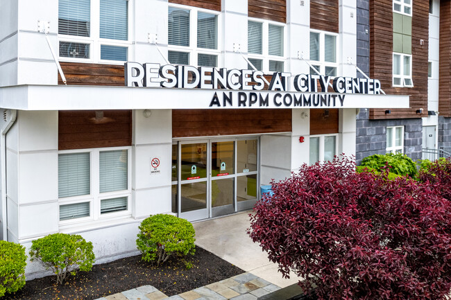 Residences at City Center West Building in Pleasantville, NJ - Foto de edificio - Building Photo