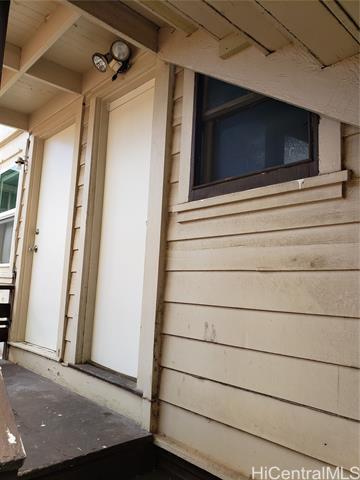 property at 1703 S Beretania St.