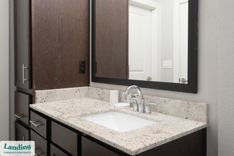 4300 Cromwell Dr, Unit 3301 in Kyle, TX - Building Photo - Building Photo