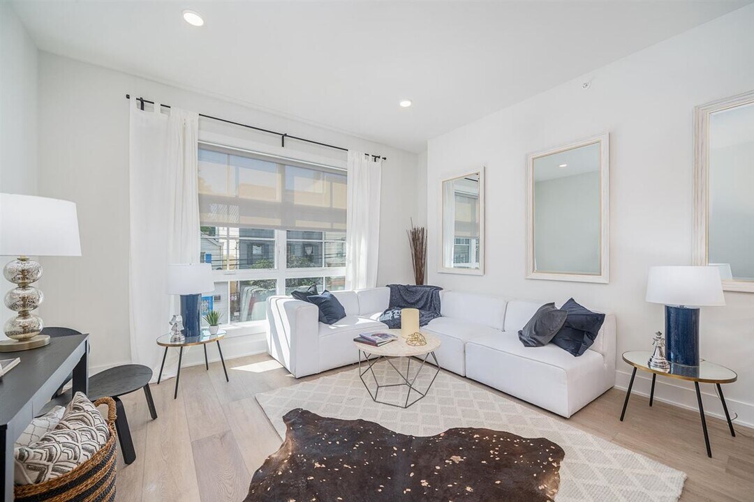 418 Palisade Ave in Jersey City, NJ - Building Photo