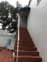 1795 SW 16th St in Miami, FL - Building Photo