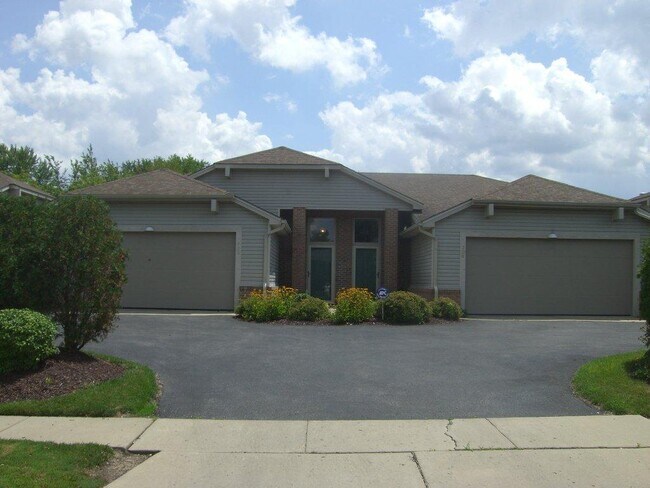 722 Hilltop Ln, Unit 722 in Toledo, OH - Building Photo - Building Photo