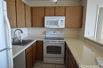 98-402-402 Koauka Loop in Aiea, HI - Building Photo - Building Photo