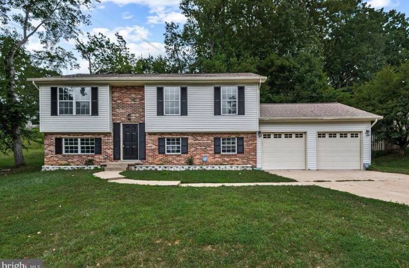 18165 Tebbs Ln in Dumfries, VA - Building Photo