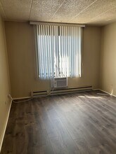 9074 W Terrace Dr in Niles, IL - Building Photo - Building Photo