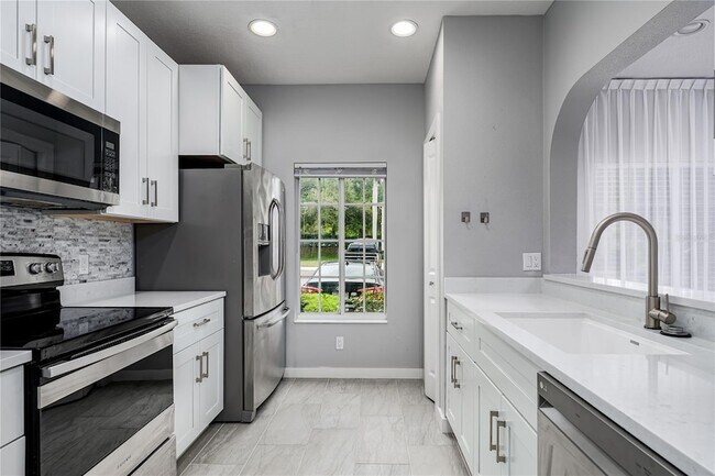 208 Cape Harbour Loop in Bradenton, FL - Building Photo - Building Photo