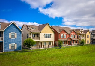 The Village on Telluride in San Marcos, TX - Building Photo - Building Photo