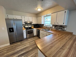 249 Hannover Cir in Panama City, FL - Building Photo - Building Photo