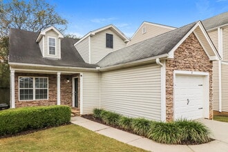 67 Middlebrook Dr in Cartersville, GA - Foto de edificio - Building Photo