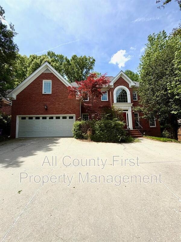 property at 2438 Kings Arms Dr