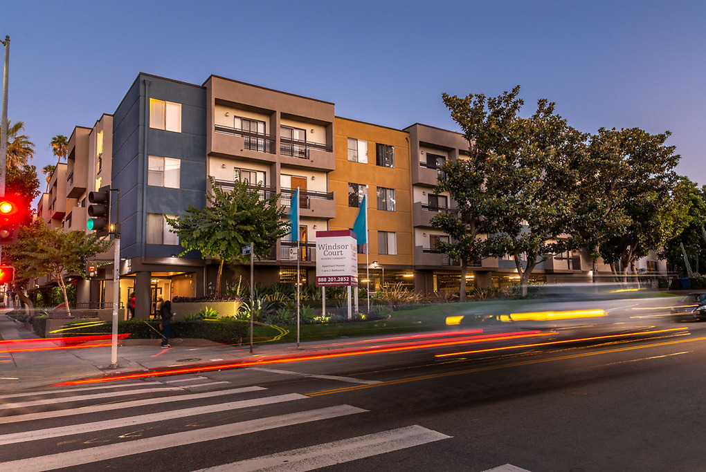 Windsor Court in Los Angeles, CA - Foto de edificio