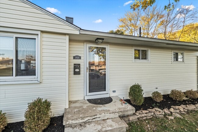 2021 Pittsfield St in Dayton, OH - Foto de edificio - Building Photo
