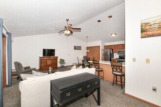 505 Lawson School Rd in Delavan, WI - Foto de edificio - Building Photo