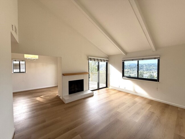 12 Dickens Ct in Mill Valley, CA - Building Photo - Building Photo