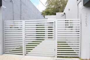 1263 NW 29th St in Miami, FL - Building Photo