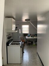 2222 W Dickens Ave, Unit Apt 3 in Chicago, IL - Building Photo - Building Photo