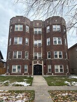 3245 Wisconsin Ave in Berwyn, IL - Building Photo
