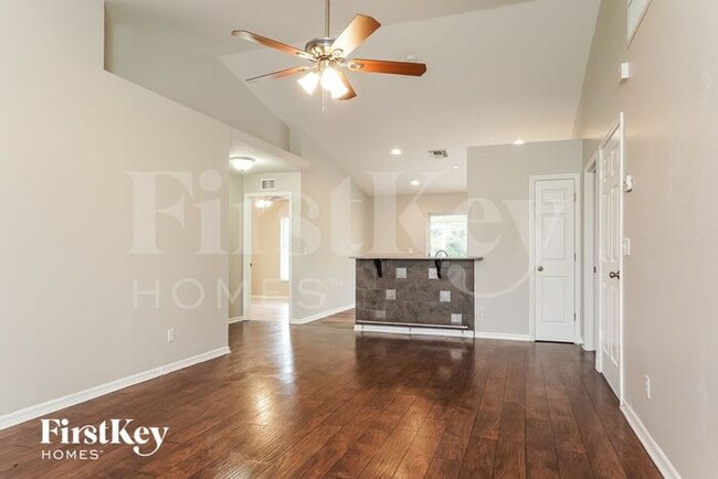 187 Patio St in Lehigh Acres, FL - Building Photo - Building Photo