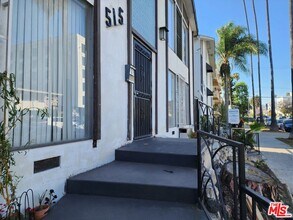 515 S Manhattan Pl in Los Angeles, CA - Building Photo - Building Photo