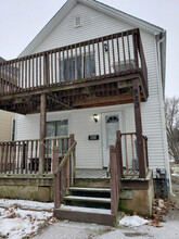 923 N Sycamore St in Lansing, MI - Building Photo - Building Photo