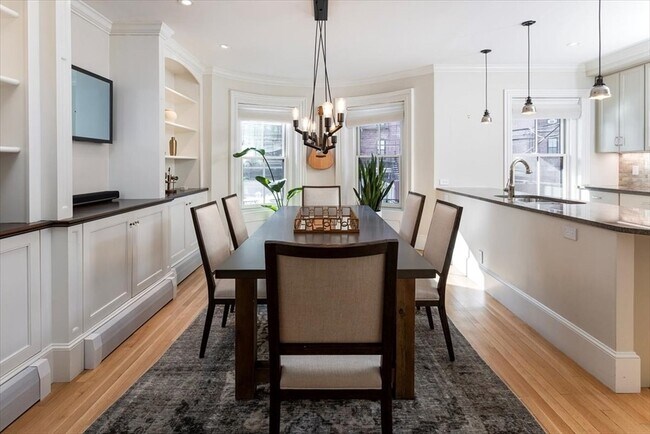 property at 36 Concord Sq