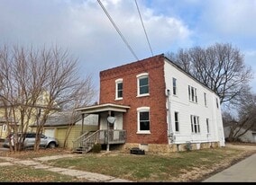 1612 10th St in Rockford, IL - Building Photo