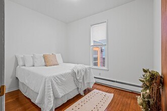1609 4th St NE, Unit 2 in Minneapolis, MN - Building Photo - Building Photo