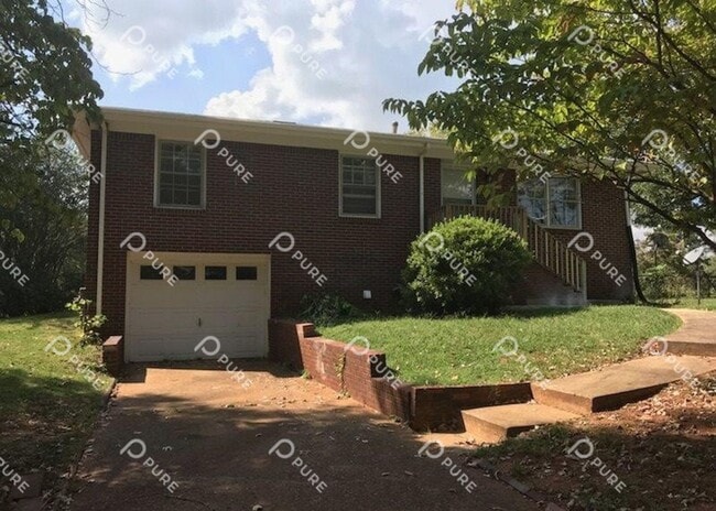 3206 Bayless Dr SW in Huntsville, AL - Building Photo - Building Photo