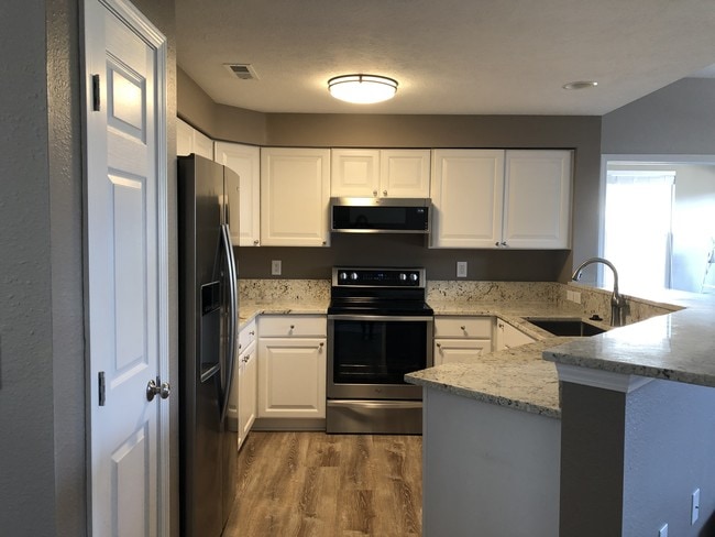 1483 Fox Pointe Cir, Unit 1483 in Ann Arbor, MI - Building Photo - Building Photo