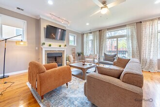 633 E Bowen Ave in Chicago, IL - Building Photo - Building Photo