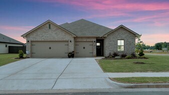 101 Stockholm Ln in Huntsville, AL - Building Photo