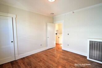 3916 Washington St, Unit 1 in Boston, MA - Foto de edificio - Building Photo
