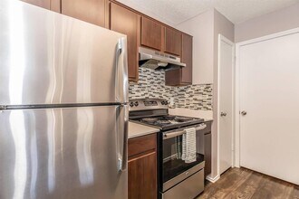 8301 Boat Club Rd, Unit 415 in Fort Worth, TX - Building Photo - Building Photo