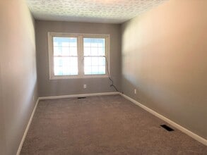 1831 5th Ave W in Huntington, WV - Building Photo - Building Photo