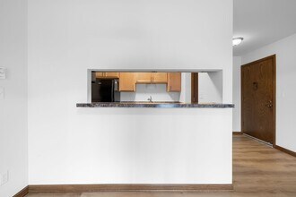 N76-W14611 Market Dr in Menomonee Falls, WI - Building Photo - Building Photo