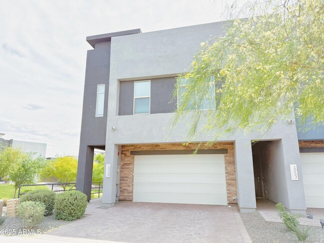 property at 1949 W Kinfield Trail
