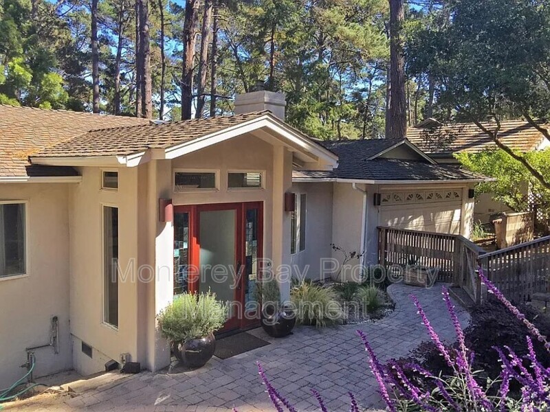 31 Greenwood Way in Monterey, CA - Foto de edificio