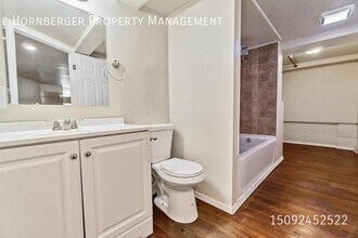 1701 W Mallon Ave, Unit C in Spokane, WA - Building Photo - Building Photo